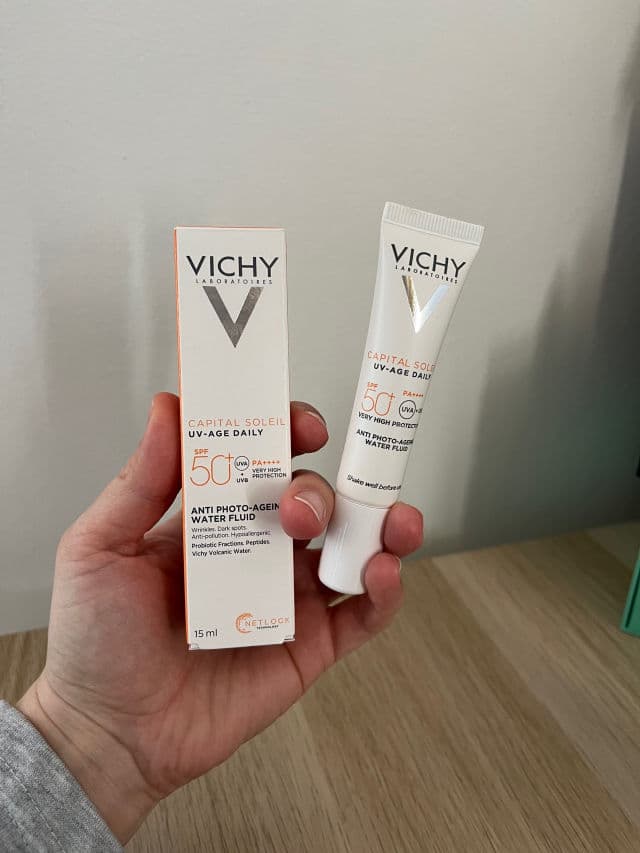Vichy Laboratories Capital Soleil UV-Age Daily Anti Photo-Aging Wated Fluid SPF50+ PA++++ review photo by Biucikacska