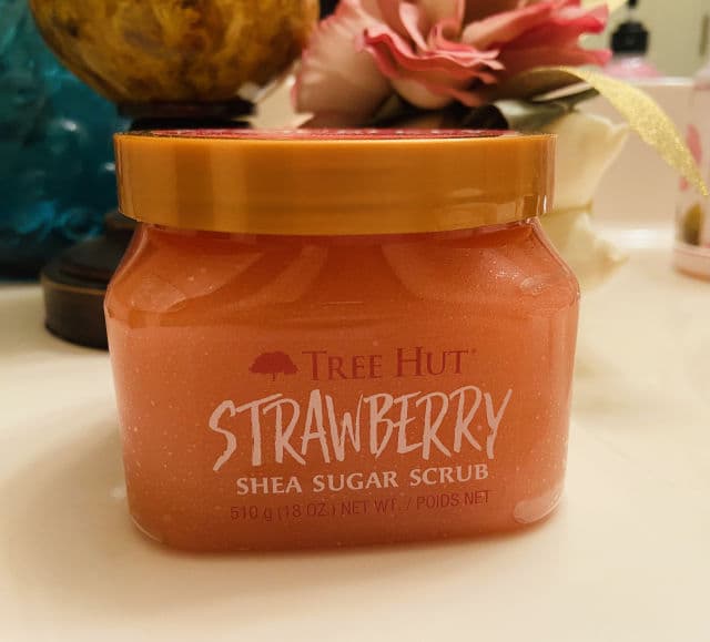 Tree Hut Pineapple Shea Sugar Scrub review photo by CSweet94