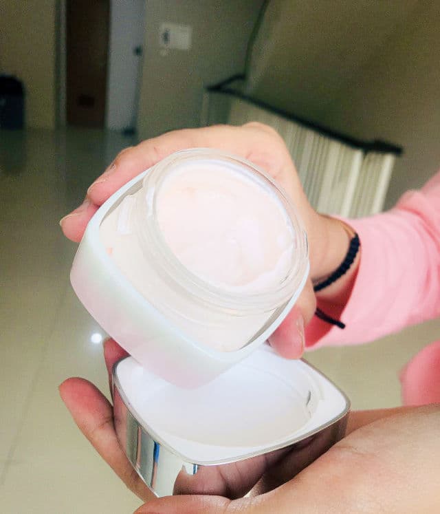 L'Oreal Paris Glycolic-Bright Glowing Cream Night review photo by Lyta