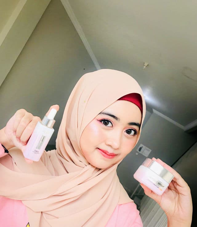 L'Oreal Paris Glycolic-Bright Glowing Cream Night review photo by Lyta