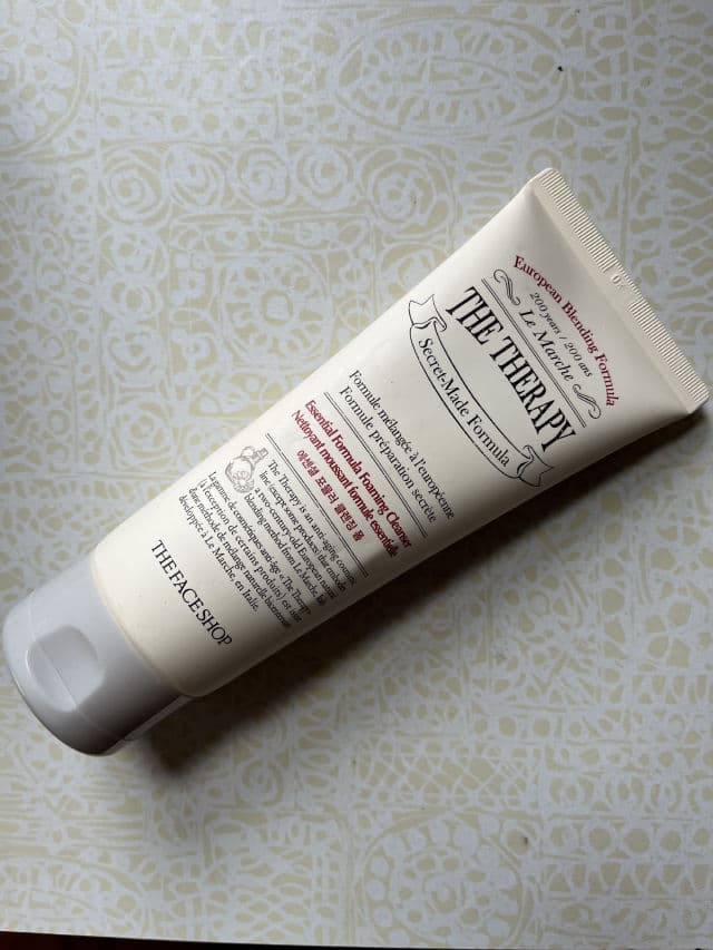 THE FACE SHOP The Therapy Essential Foaming Cleanser review photo by kuurisea