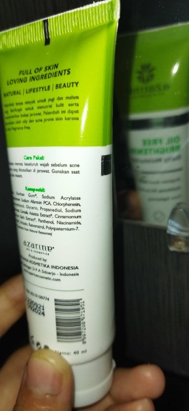 Azarine Oil Free Brightening Daily Moisturizer review photo by Picky58158