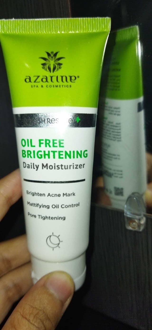Azarine Oil Free Brightening Daily Moisturizer review photo by Picky58158