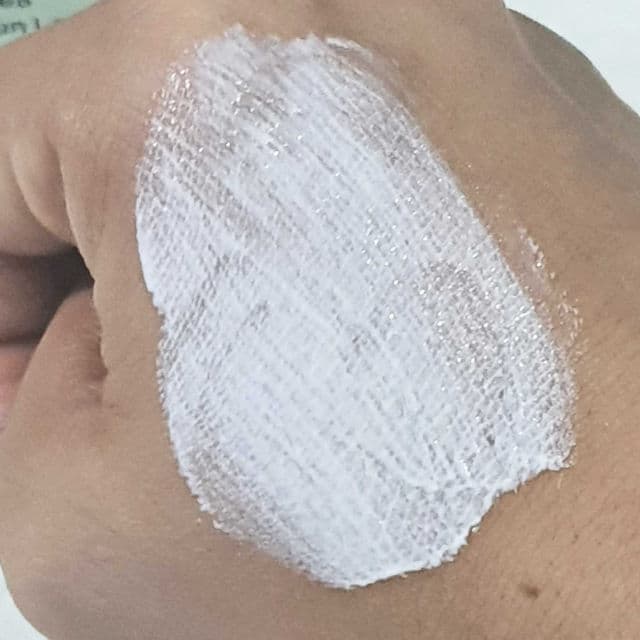 Round A' Round Green Tea Cica Sun Lotion review photo by prisci