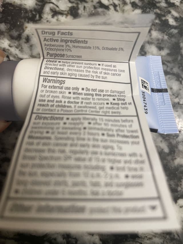 Neutrogena Ultra Sheer Dry-Touch Sunblock SPF 70 review photo by QueenTania