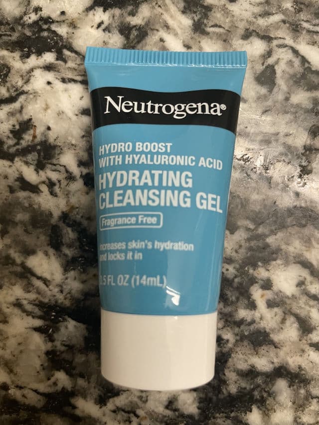 Neutrogena Hydro Boost Hydrating Cleansing Gel with Hyaluronic Acid review photo by QueenTania