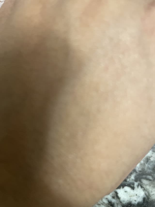 Neutrogena Ultra Sheer Dry-Touch Sunblock SPF 70 review photo by QueenTania