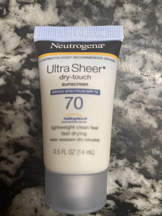 Neutrogena Ultra Sheer Dry-Touch Sunblock SPF 70 review photo by QueenTania