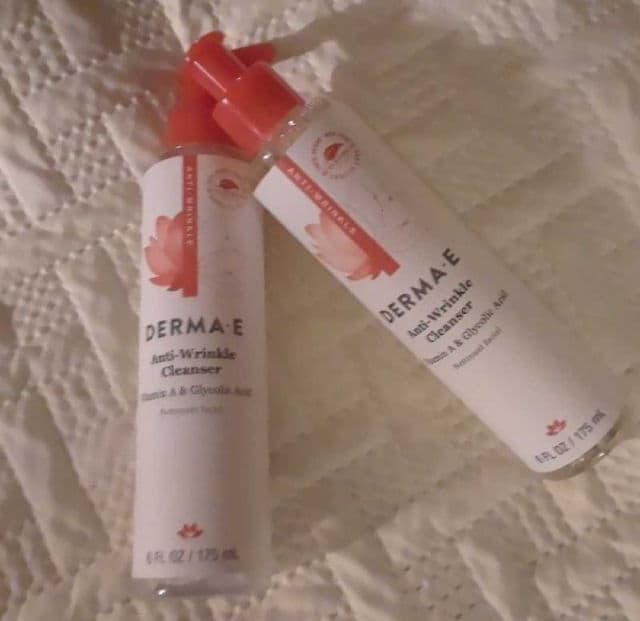 derma e Anti-Wrinkle Cleanser review photo by angellynn1010