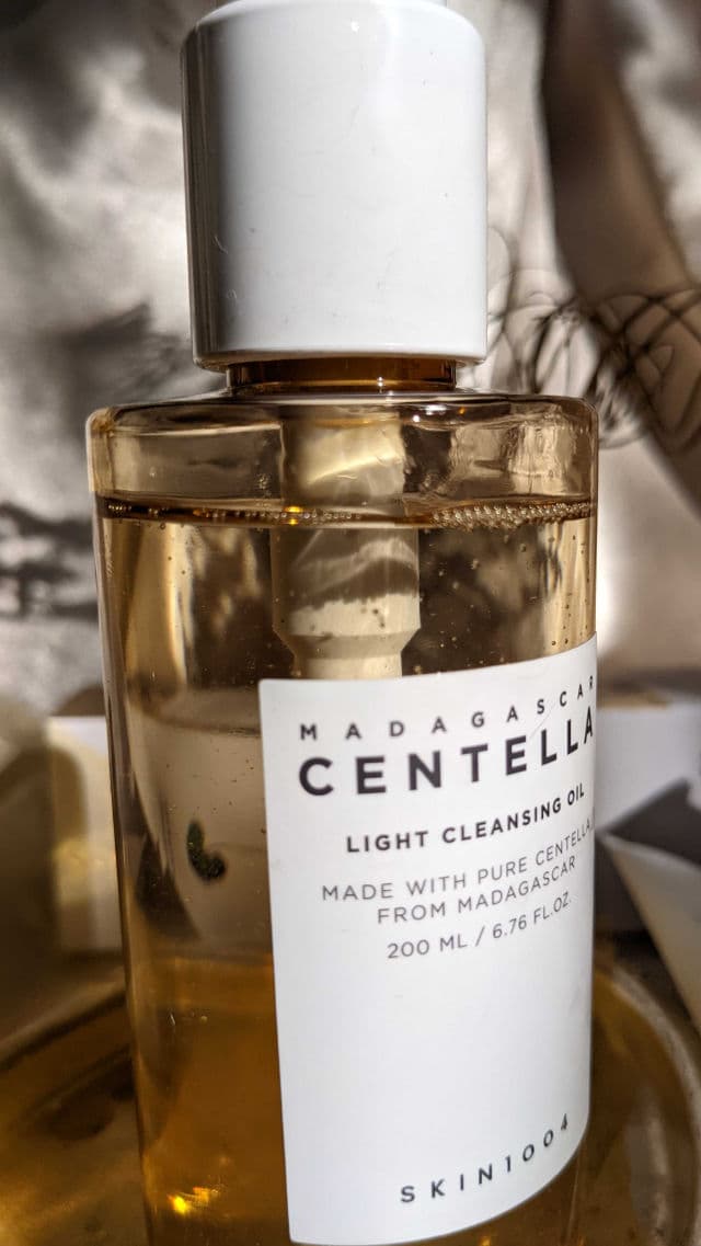Madagascar Centella Light Cleansing Oil product review
