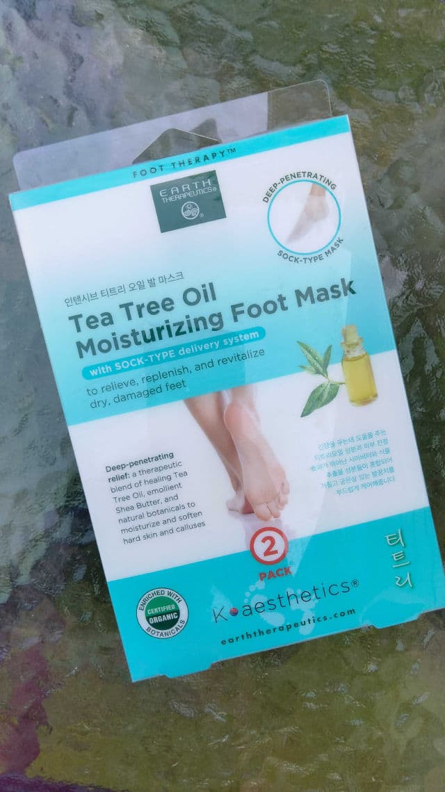 Earth Therapeutics Tea Tree Oil Moisturizing Foot Mask review photo by lookingmybest