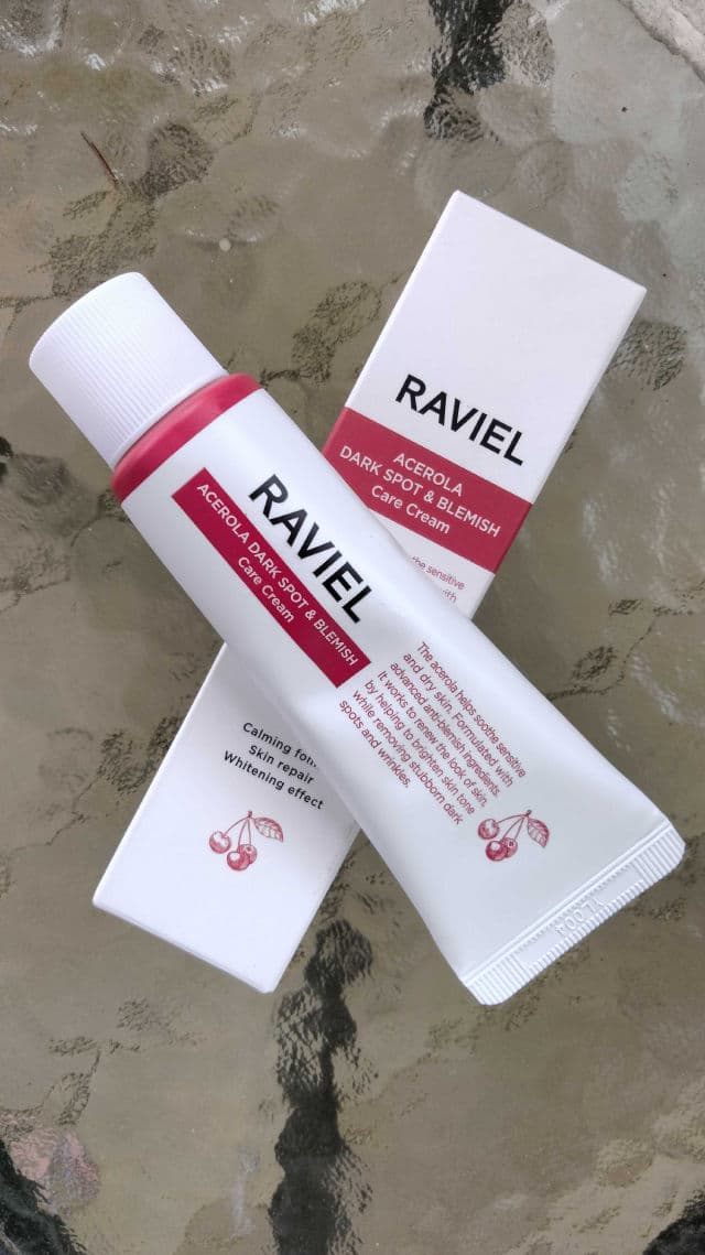 RAVIEL Multi Vitamin Dark Spot & Blemish Care Face Serum review photo by lookingmybest