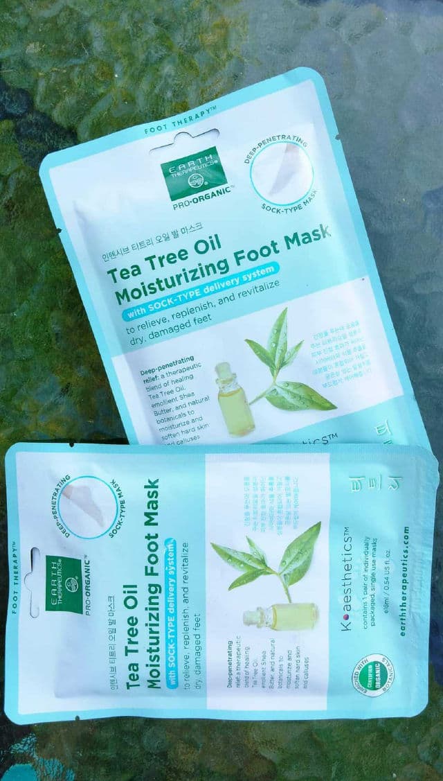 Earth Therapeutics Tea Tree Oil Moisturizing Foot Mask review photo by lookingmybest