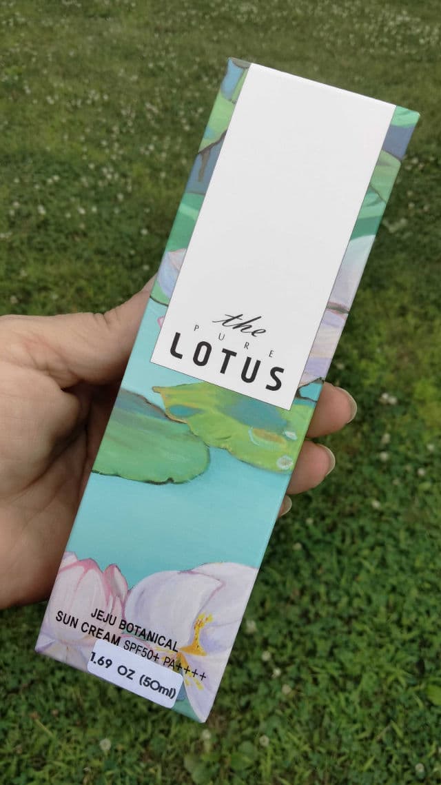 The Pure Lotus Jeju Botanical Sun Cream SPF50+ PA++++ review photo by lookingmybest