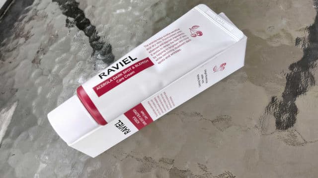 RAVIEL Multi Vitamin Dark Spot & Blemish Care Face Serum review photo by lookingmybest