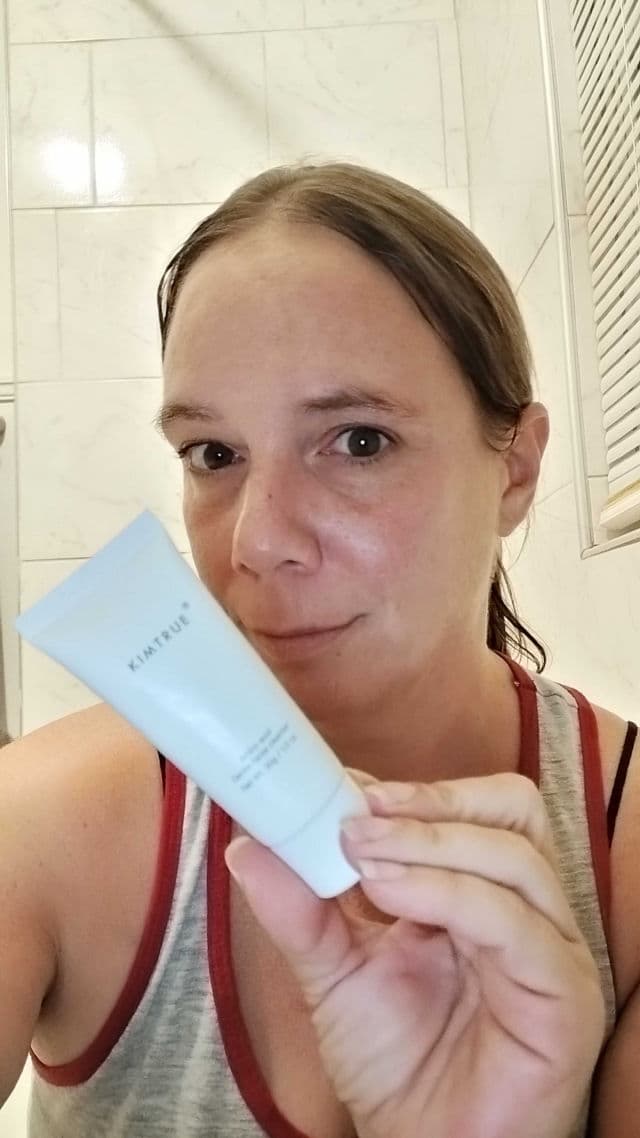 Kimtrue Amino Acid Gentle Facial Cleanser review photo by lookingmybest