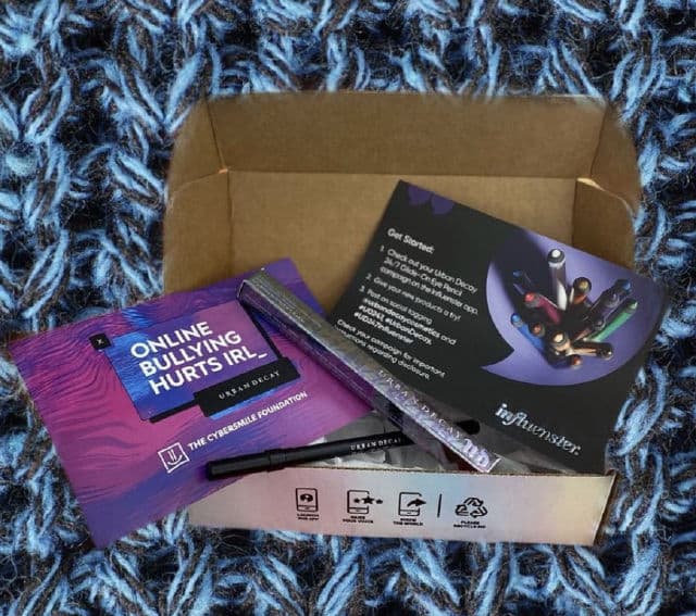 Urban Decay 24/7 Glide On Eye Pencil - Electric Empire review photo by Khamoshi