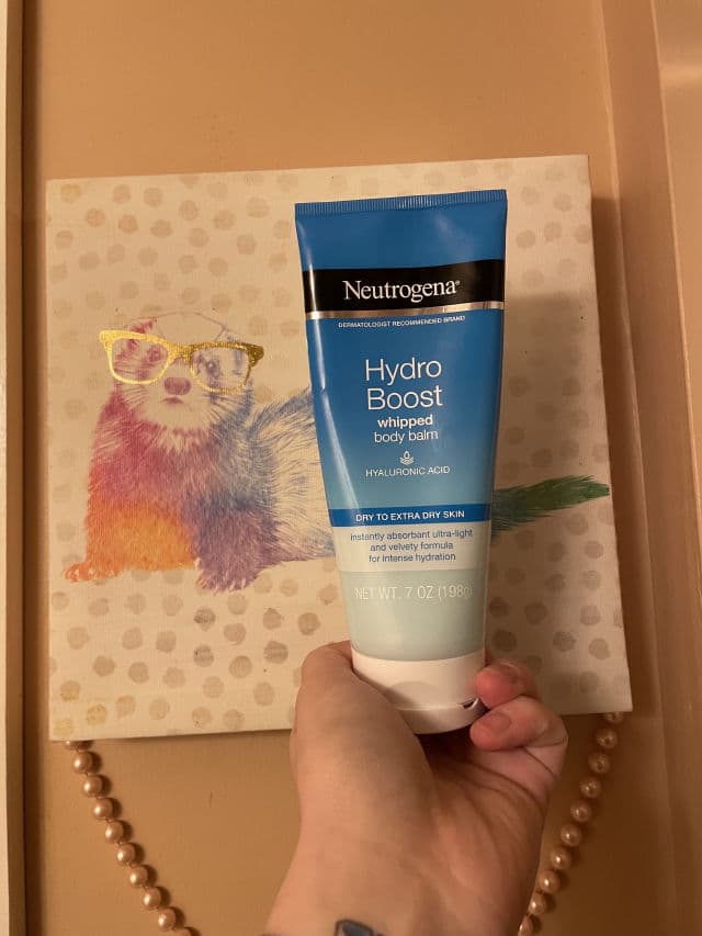Neutrogena Hydro Boost Whipped Body Balm review photo by AriZombieSkincare