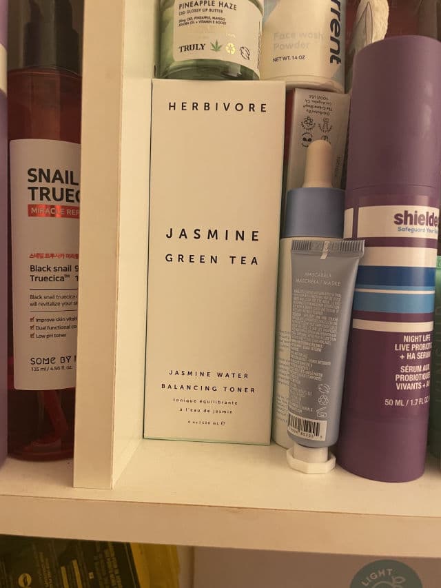 Herbivore Botanicals Jasmine Green Tea Balancing Toner review photo by AriZombieSkincare