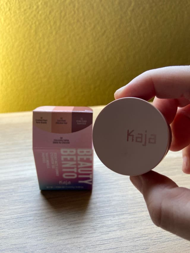 Kaja Chocolate Dahlia review photo by nuobeier