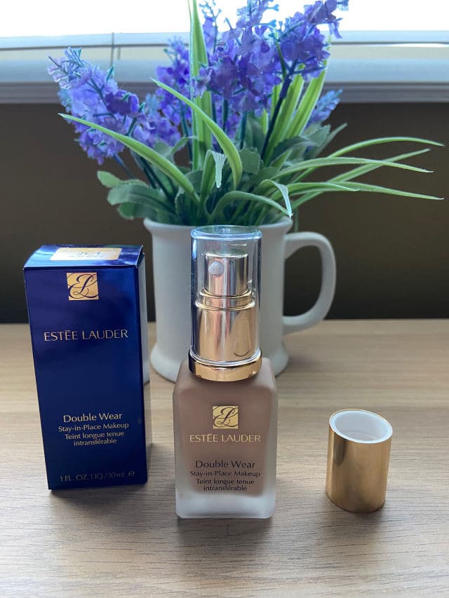 Estee Lauder Double Wear Stay-in-Place Foundation SPF 10 review photo by nuobeier