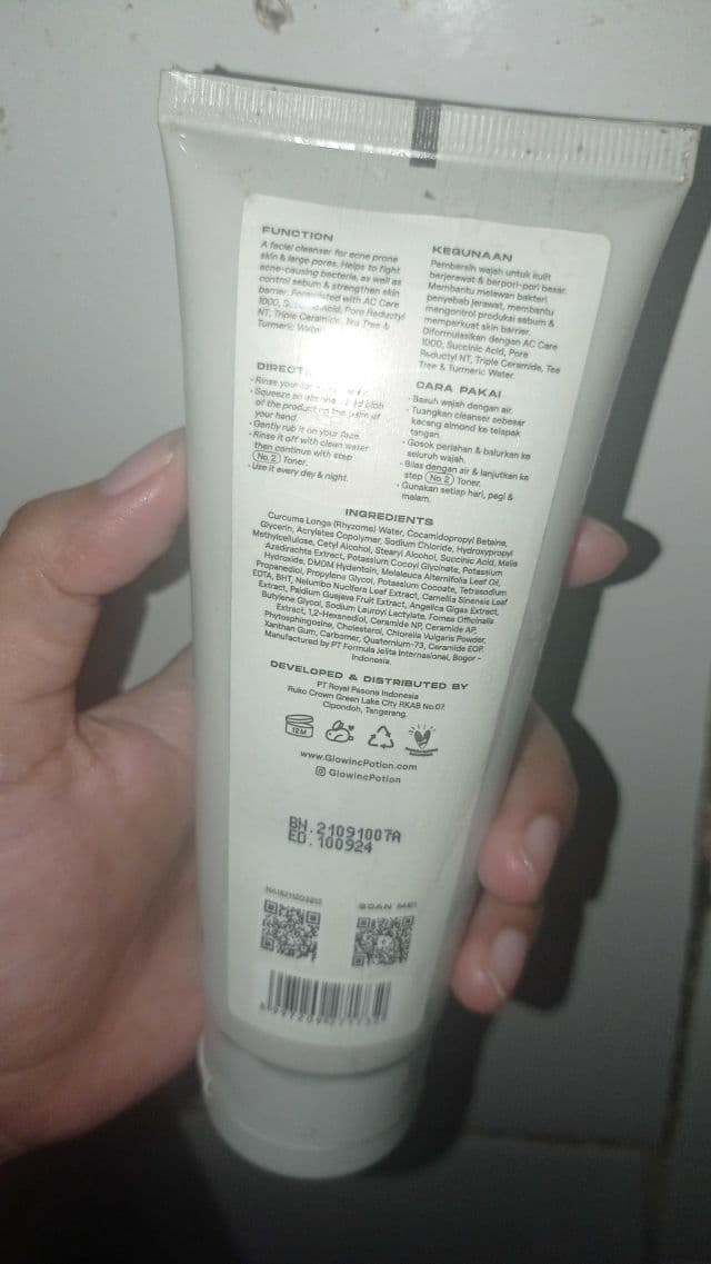 Glow Inc Potion ACNECORE+ Clear AC Low pH Gel Cleanser review photo by pracira