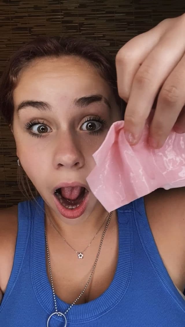 The Pure Lotus Soothing & Brightening Mask review photo by HayGrooves