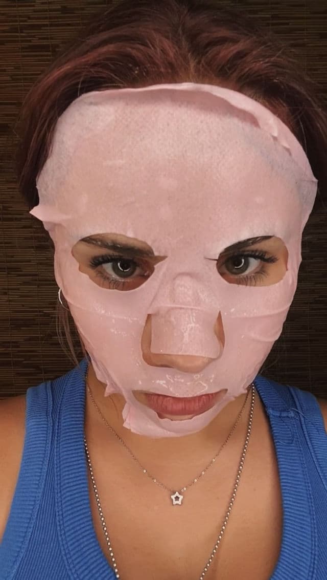 The Pure Lotus Soothing & Brightening Mask review photo by HayGrooves