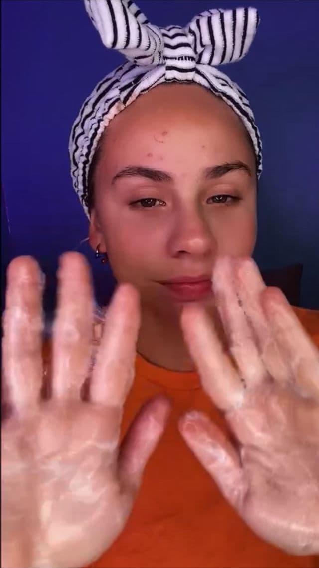 NolaHour Vegan Gel Cleanser review photo by HayGrooves