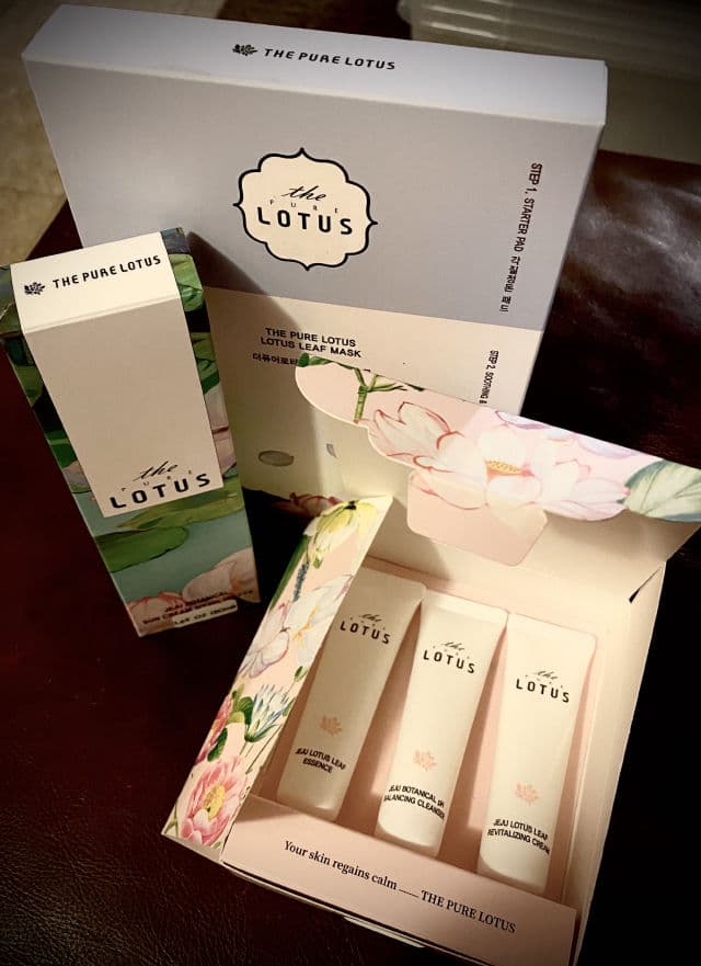 The Pure Lotus Soothing & Brightening Mask review photo by HayGrooves