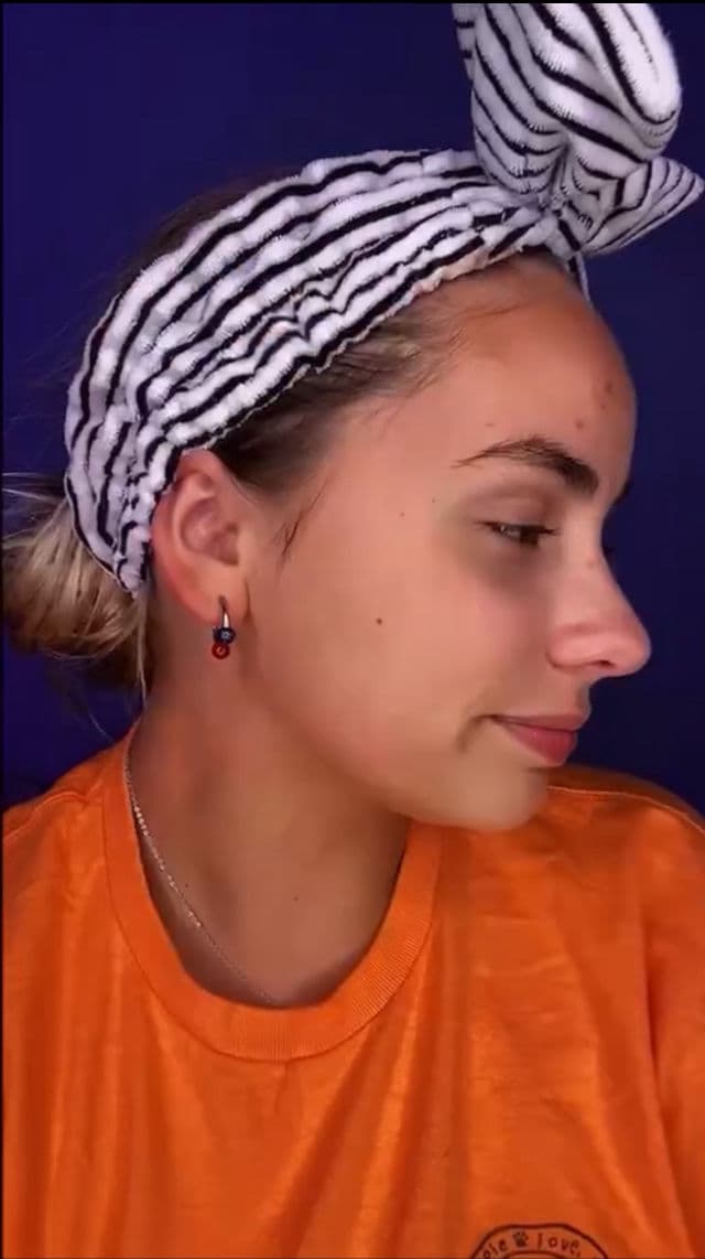 NolaHour Vegan Gel Cleanser review photo by HayGrooves