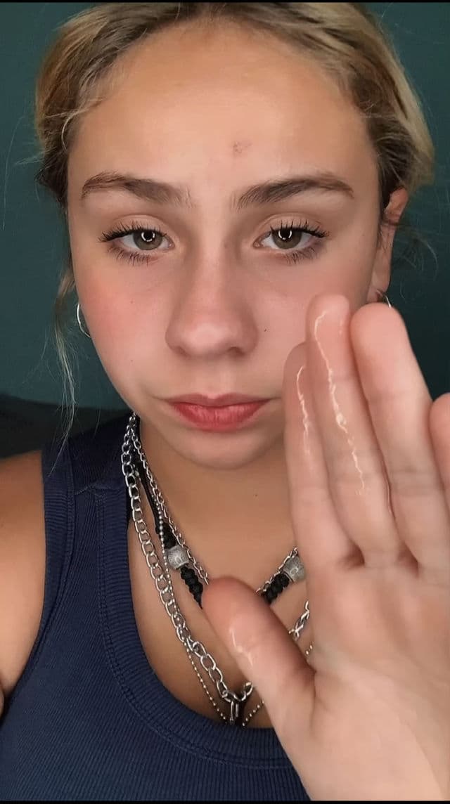 Kopari Sun Shield Body Glow SPF 50 Broad Spectrum Sunscreen review photo by HayGrooves