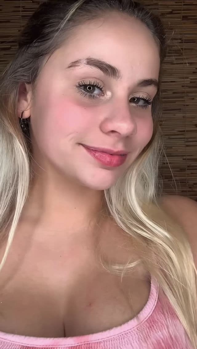 Girlactik Cranberry Sugar Face Scrub review photo by HayGrooves