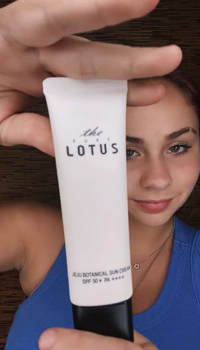 The Pure Lotus Soothing & Brightening Mask review photo by HayGrooves