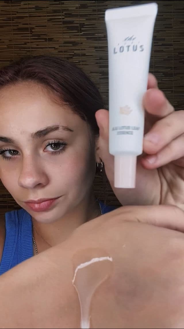 The Pure Lotus Soothing & Brightening Mask review photo by HayGrooves