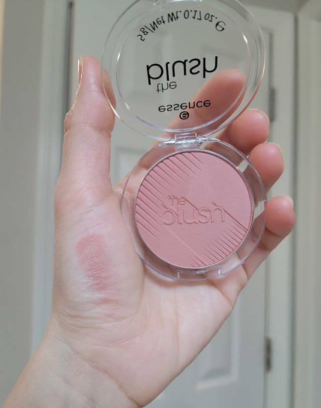 Essence The Blush #10 Befitting review photo by JillF