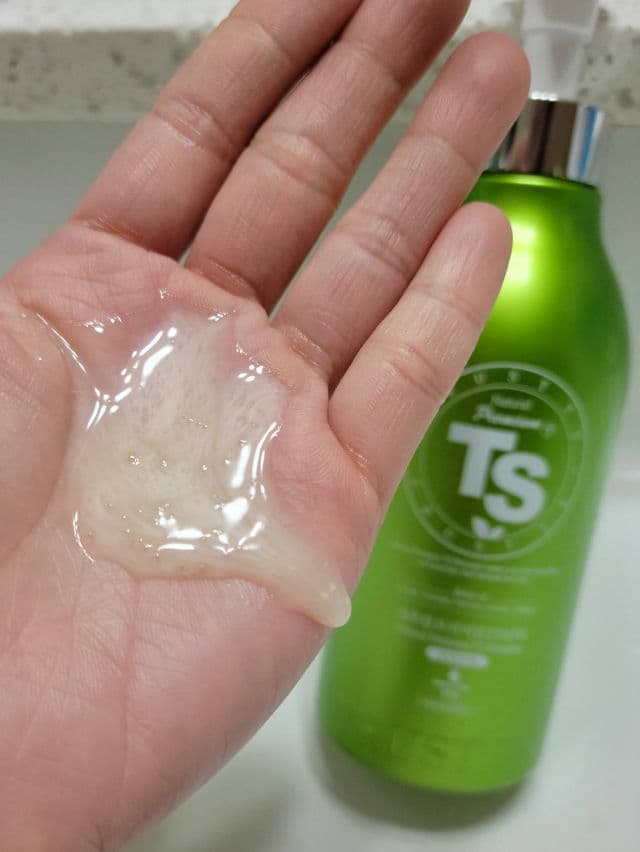 TS Trillion TS Premium Shampoo review photo by JillF
