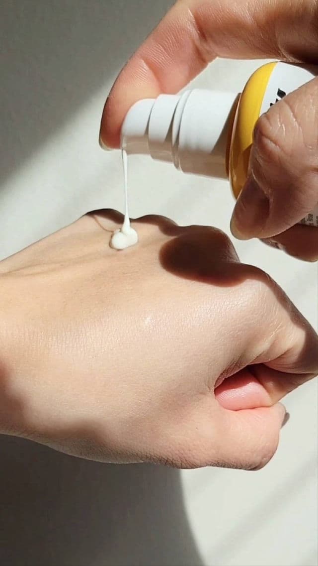 Kiehl's Better Screen UV Serum Sunscreen SPF50+ review photo by JillF