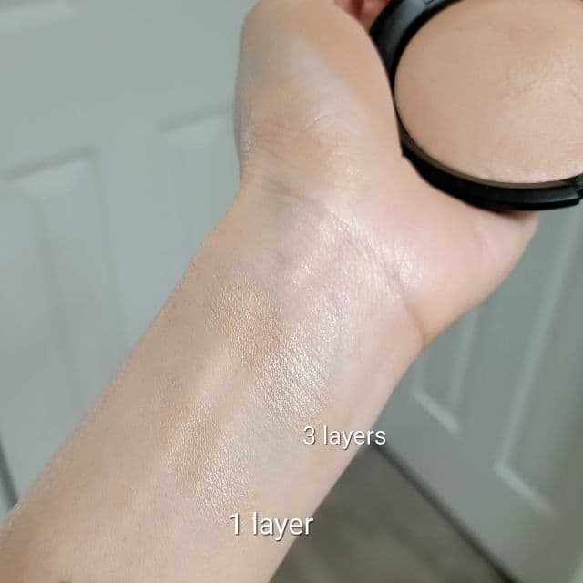 Essence Pure Nude Highlighter review photo by JillF