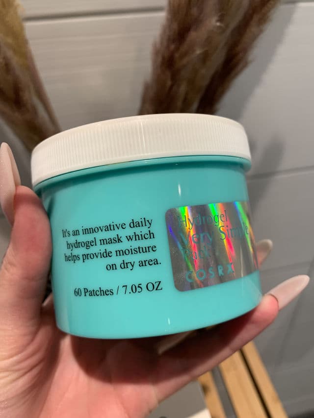 COSRX Hydrogel Very Simple Pack review photo by helenaamyhre