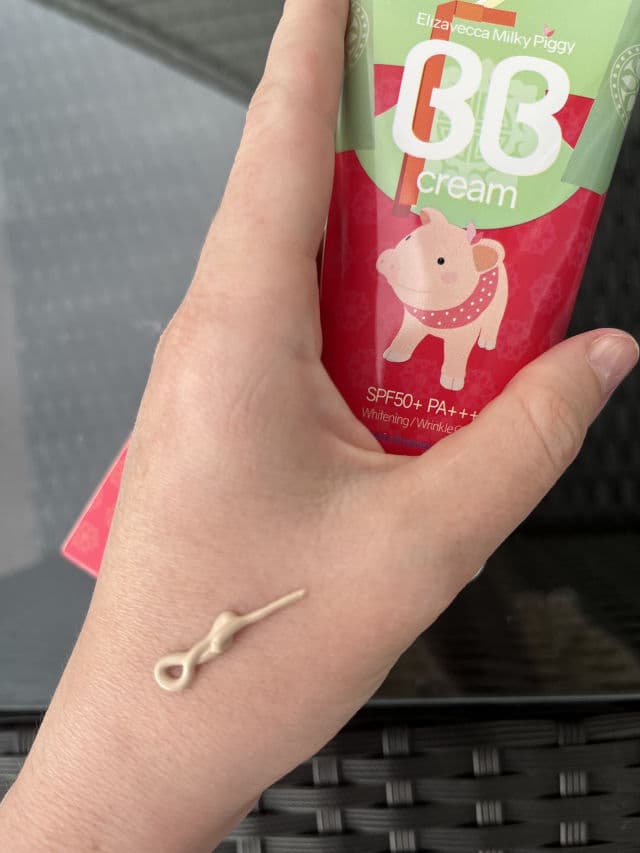 ELIZAVECCA Milky Piggy BB Cream SPF50+ PA+++ review photo by helenaamyhre