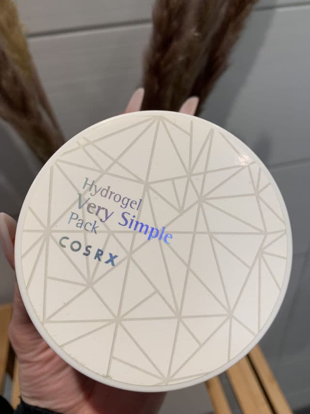 COSRX Hydrogel Very Simple Pack review photo by helenaamyhre