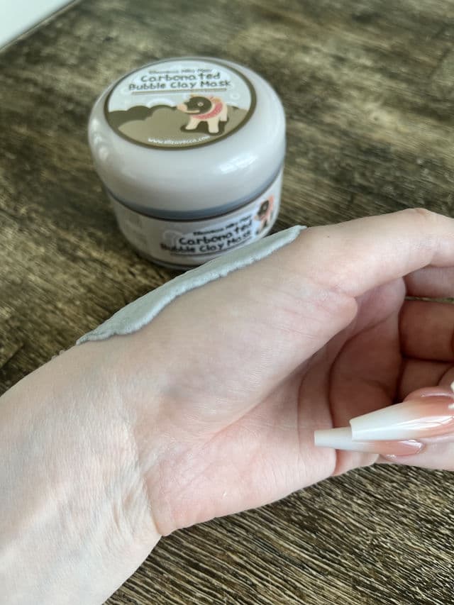 ELIZAVECCA Carbonated Bubble Clay Mask review photo by helenaamyhre