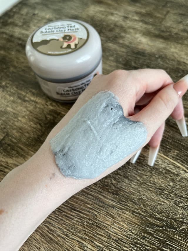 ELIZAVECCA Carbonated Bubble Clay Mask review photo by helenaamyhre