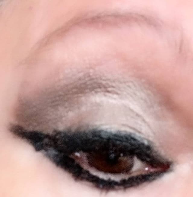 CoverGirl Eye Enhancers 3 Kit Eye Shadow - 110 - Shimmering Sands review photo by Mucci