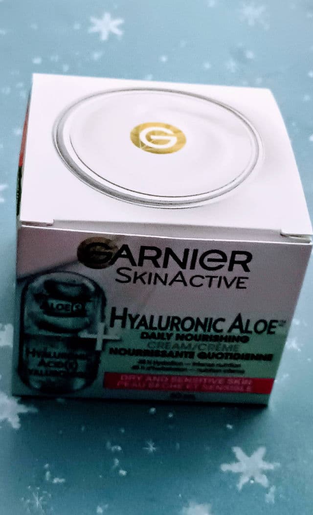 Garnier Skin Naturals Hyaluronic Aloe Cream review photo by Mucci
