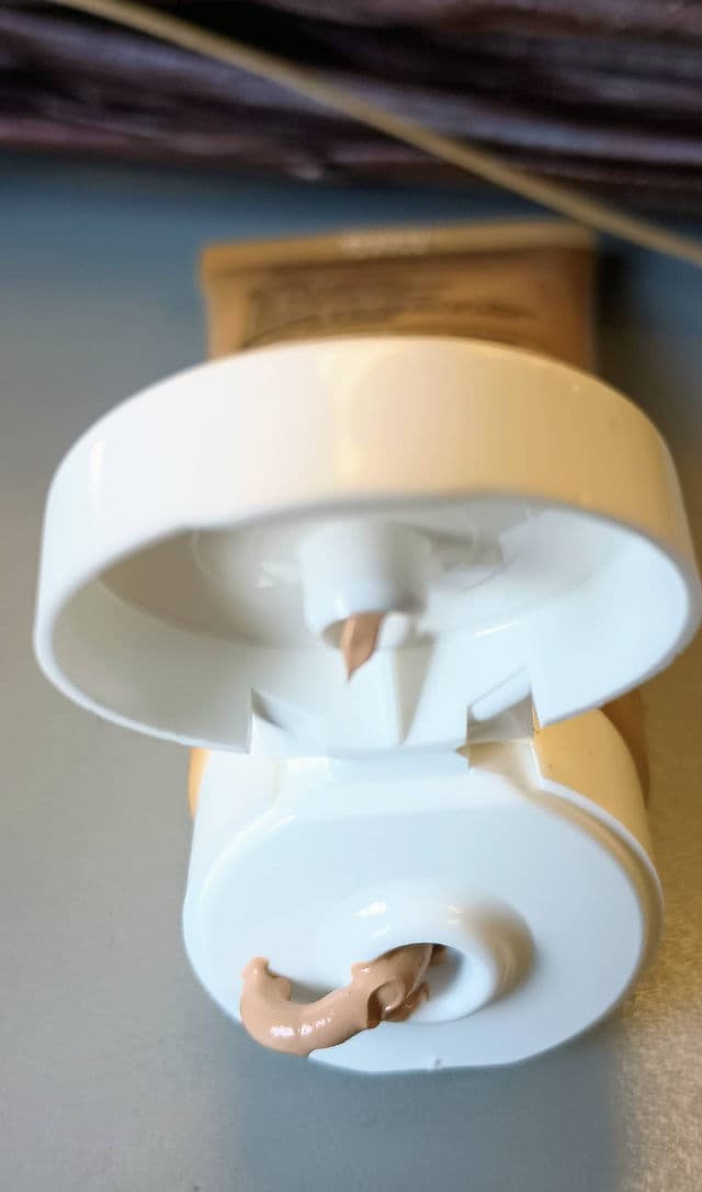 Garnier Skin Renew Miracle Skin Perfector BB. Cream SPF 15 review photo by Mucci