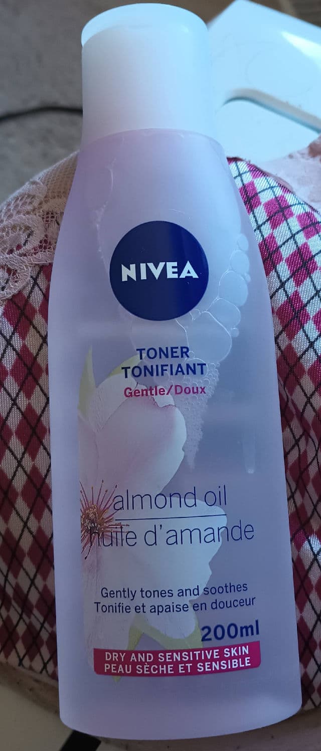 Nivea Soothing Toner Dry to Sensitive Skin review photo by Mucci