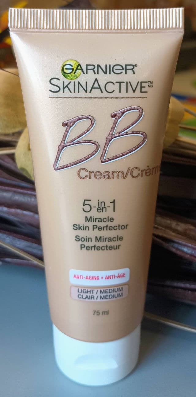 Garnier Skin Renew Miracle Skin Perfector BB. Cream SPF 15 review photo by Mucci