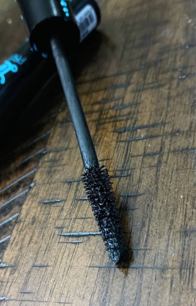 Essence Lash Princess Waterproof Mascara review photo by Mucci